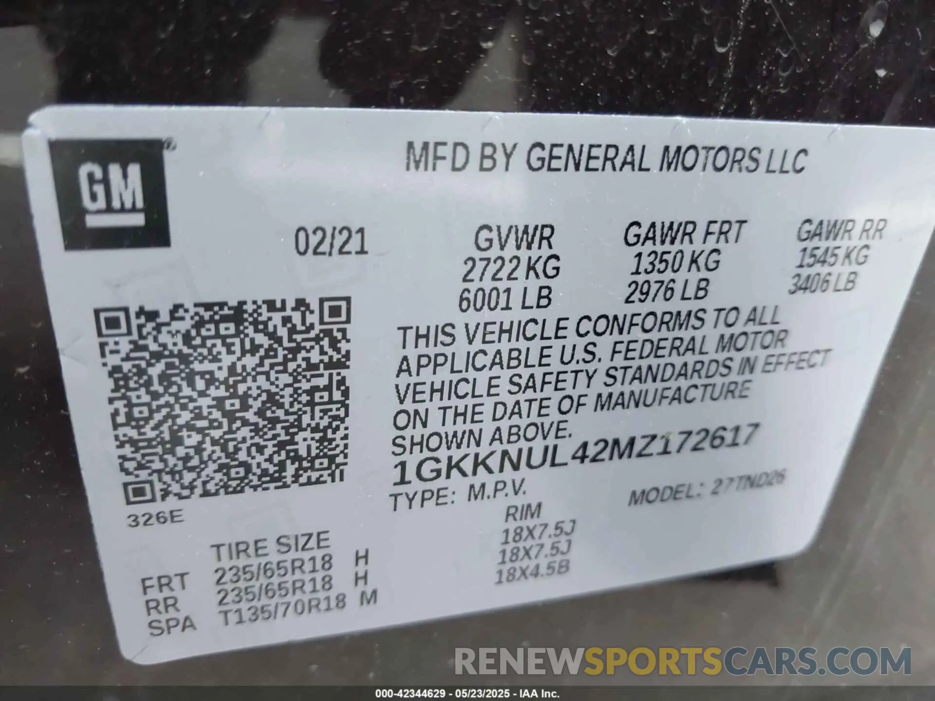 9 Photograph of a damaged car 1GKKNUL42MZ172617 GMC ACADIA 2021