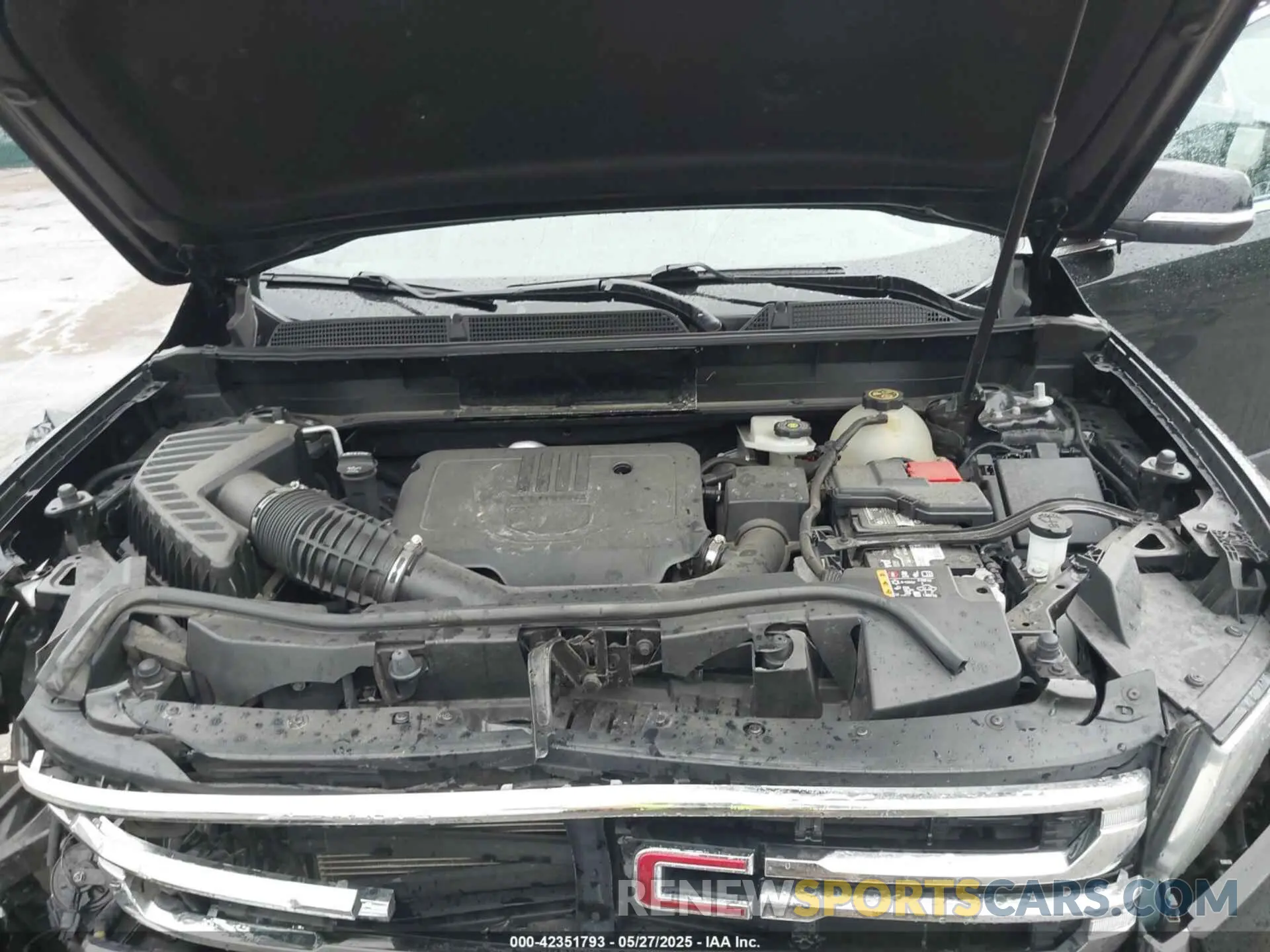 10 Photograph of a damaged car 1GKKNUL46MZ140897 GMC ACADIA 2021