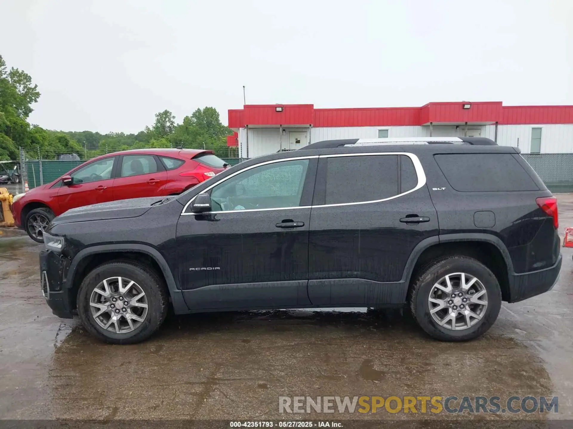15 Photograph of a damaged car 1GKKNUL46MZ140897 GMC ACADIA 2021