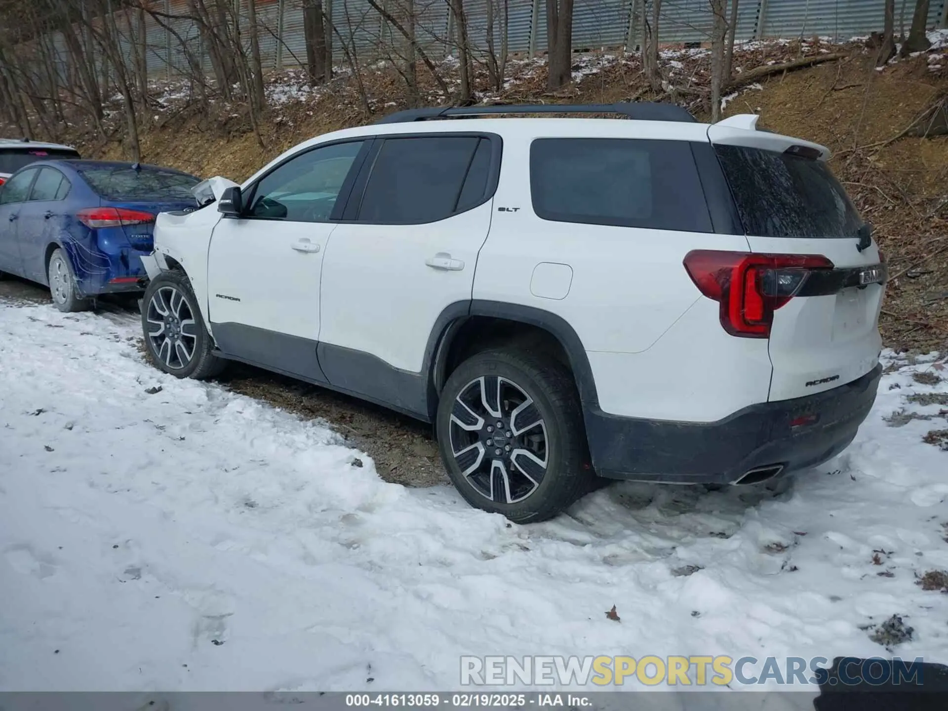3 Photograph of a damaged car 1GKKNULS2MZ211138 GMC ACADIA 2021