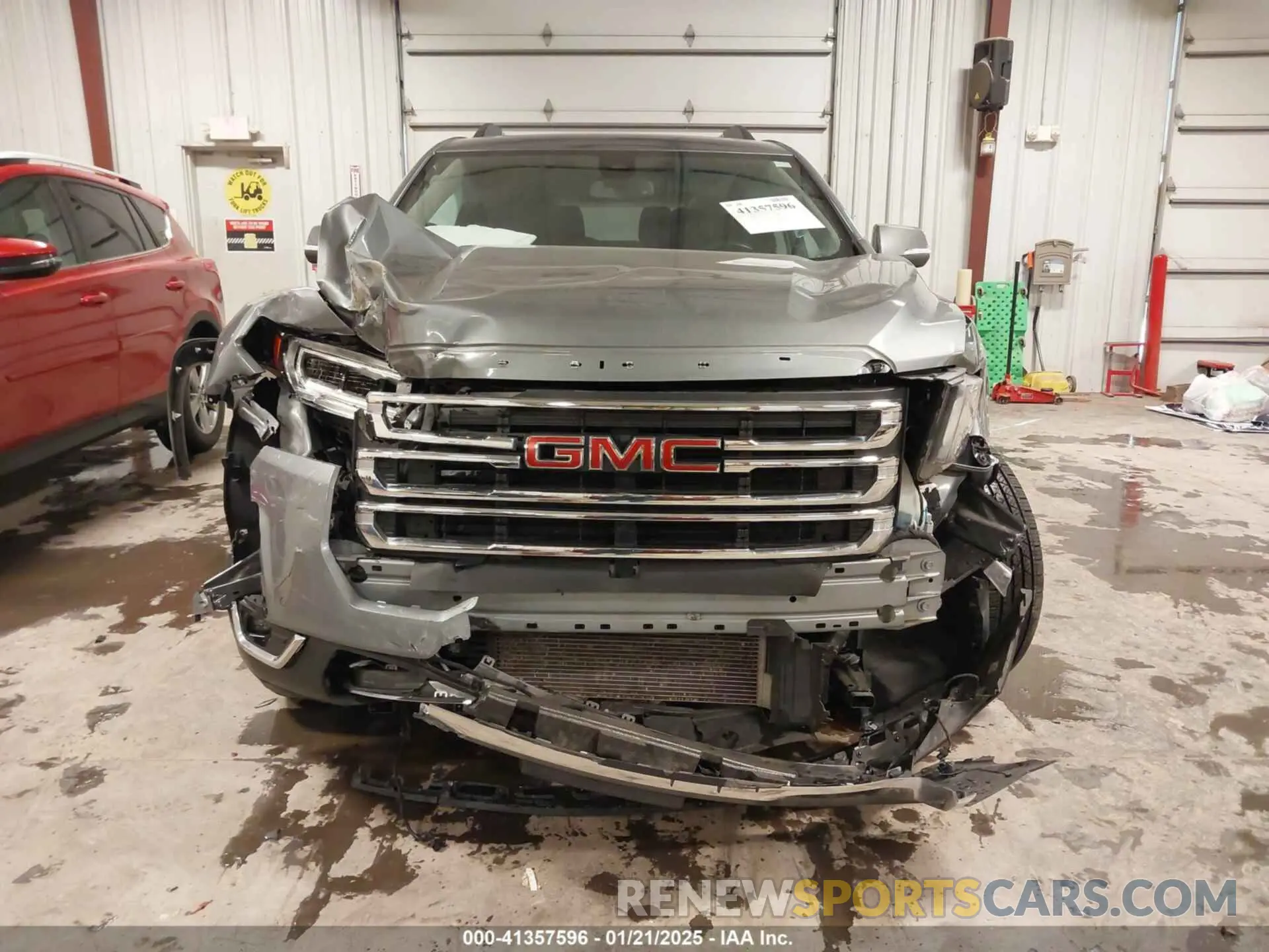 13 Photograph of a damaged car 1GKKNULS4MZ116712 GMC ACADIA 2021