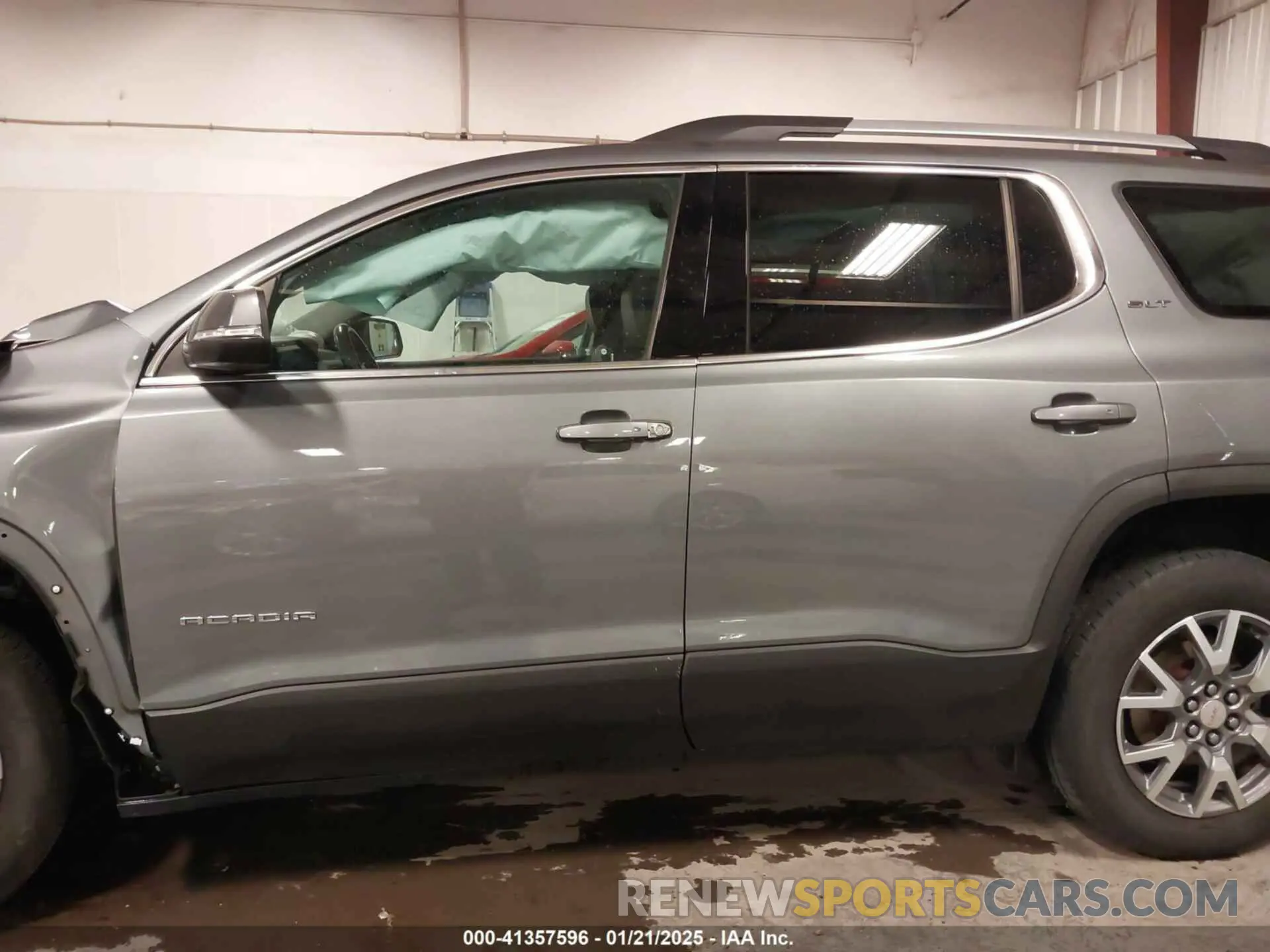 15 Photograph of a damaged car 1GKKNULS4MZ116712 GMC ACADIA 2021