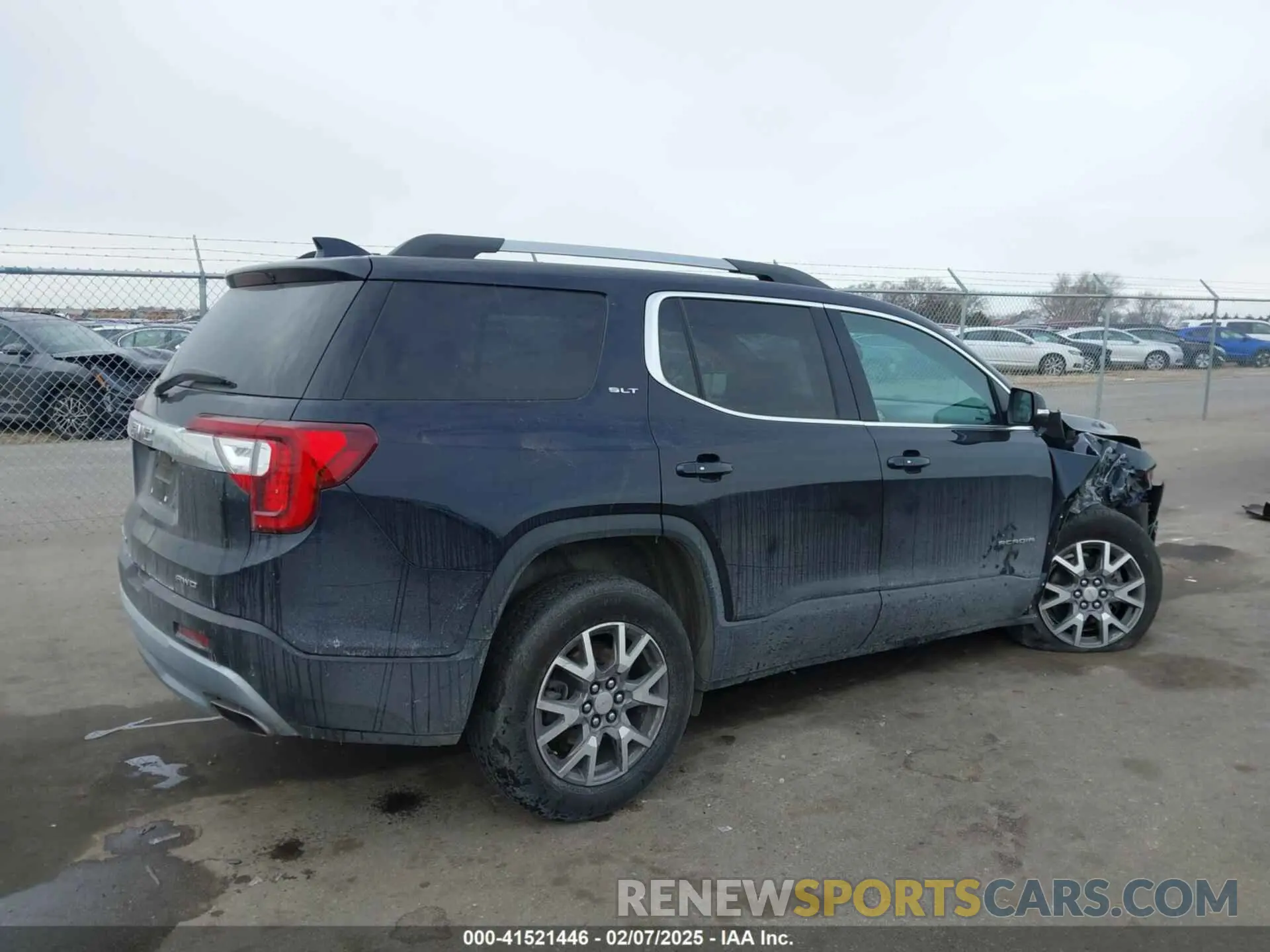 4 Photograph of a damaged car 1GKKNULS4MZ147457 GMC ACADIA 2021