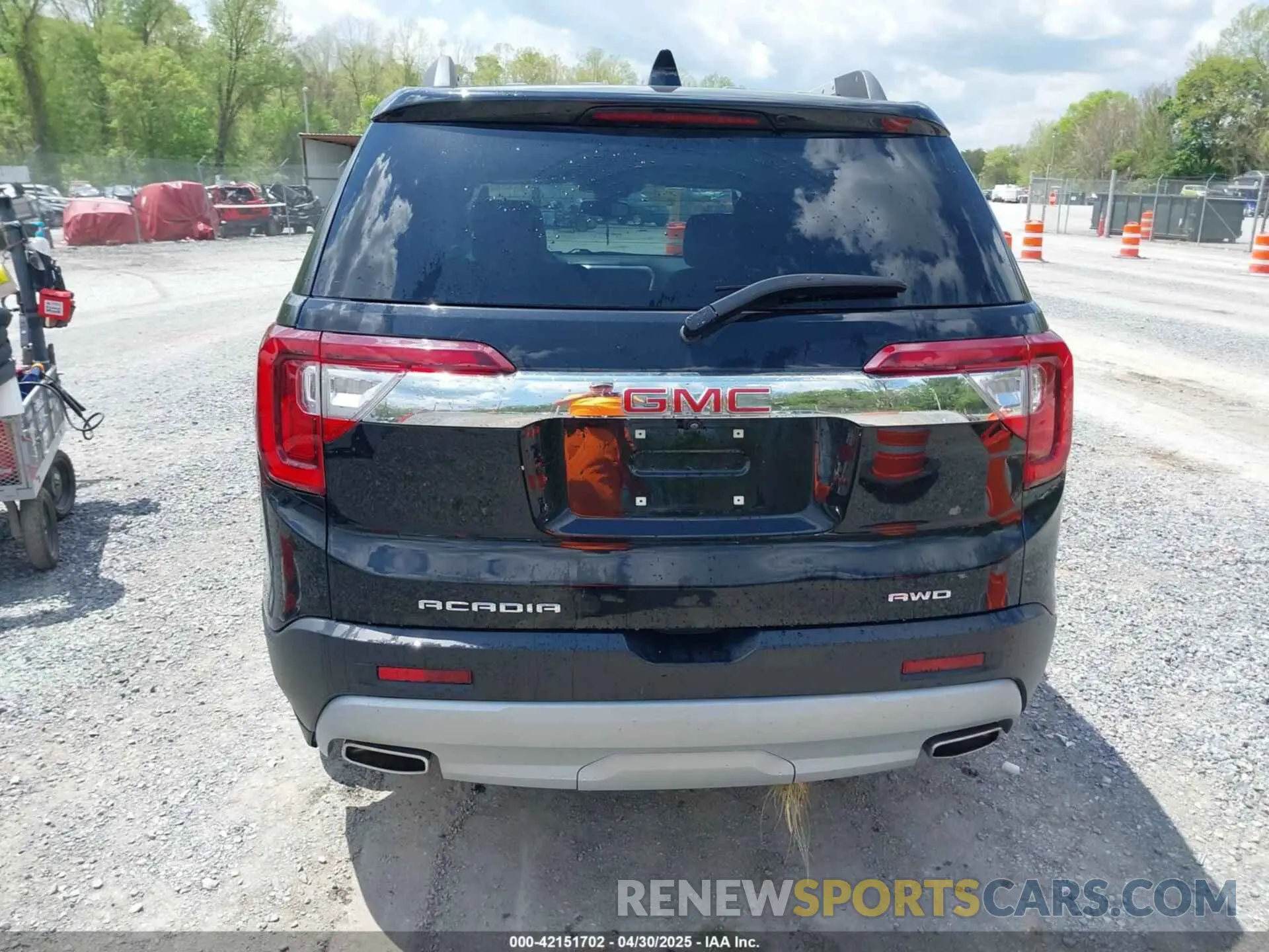 16 Photograph of a damaged car 1GKKNULS5MZ176255 GMC ACADIA 2021