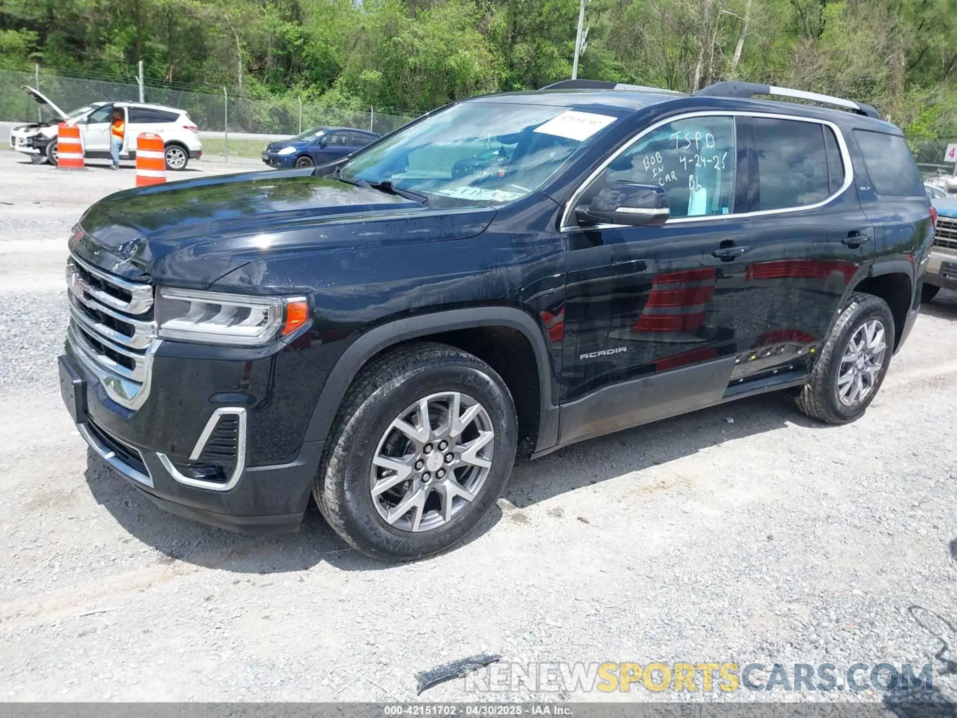 2 Photograph of a damaged car 1GKKNULS5MZ176255 GMC ACADIA 2021