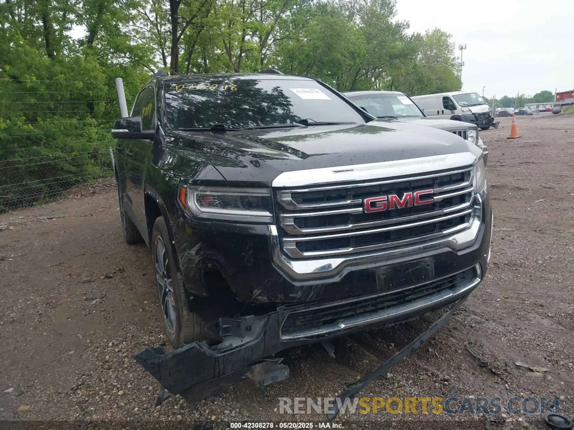6 Photograph of a damaged car 1GKKNULS6MZ111060 GMC ACADIA 2021