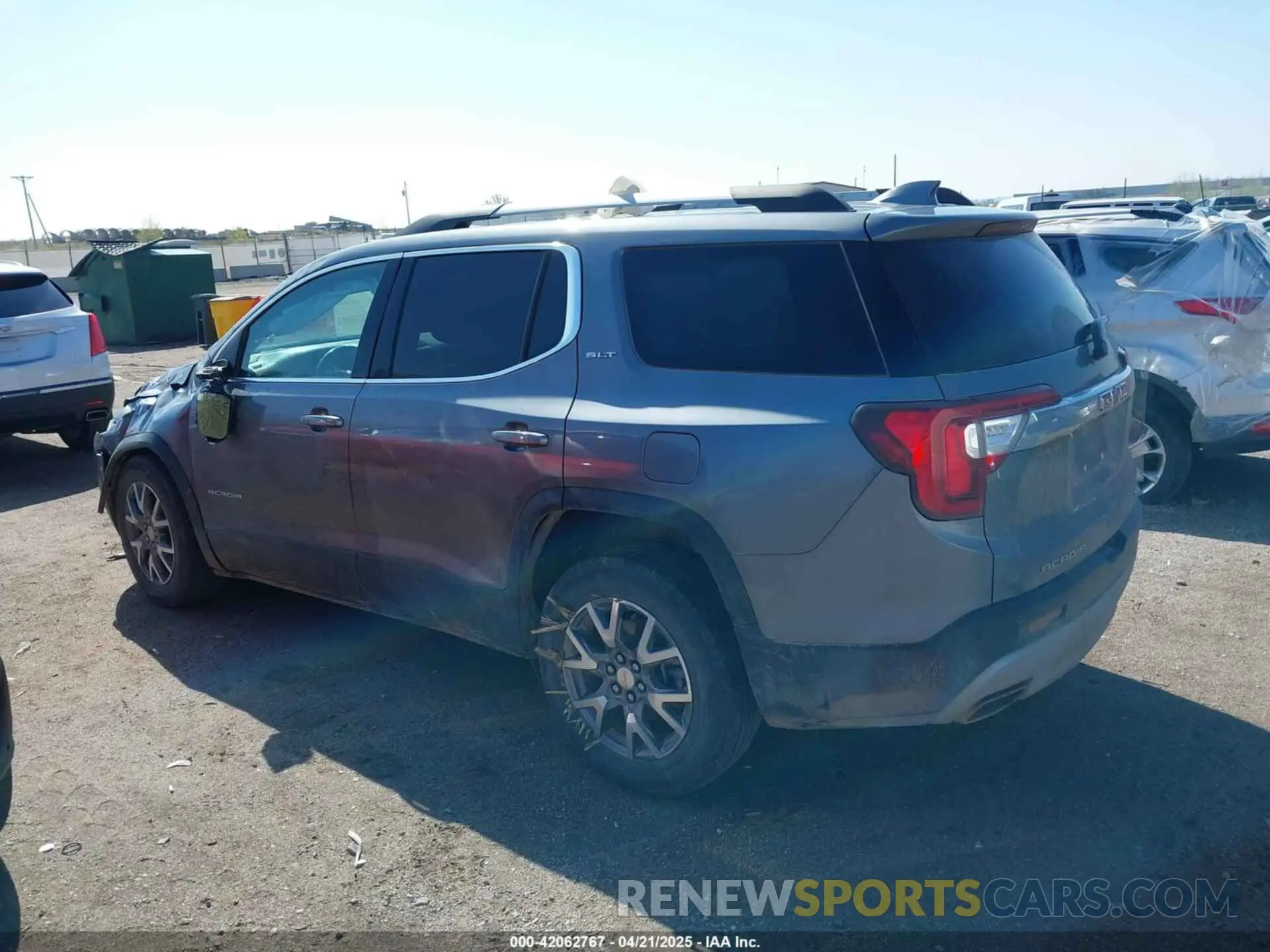15 Photograph of a damaged car 1GKKNULSXMZ102801 GMC ACADIA 2021