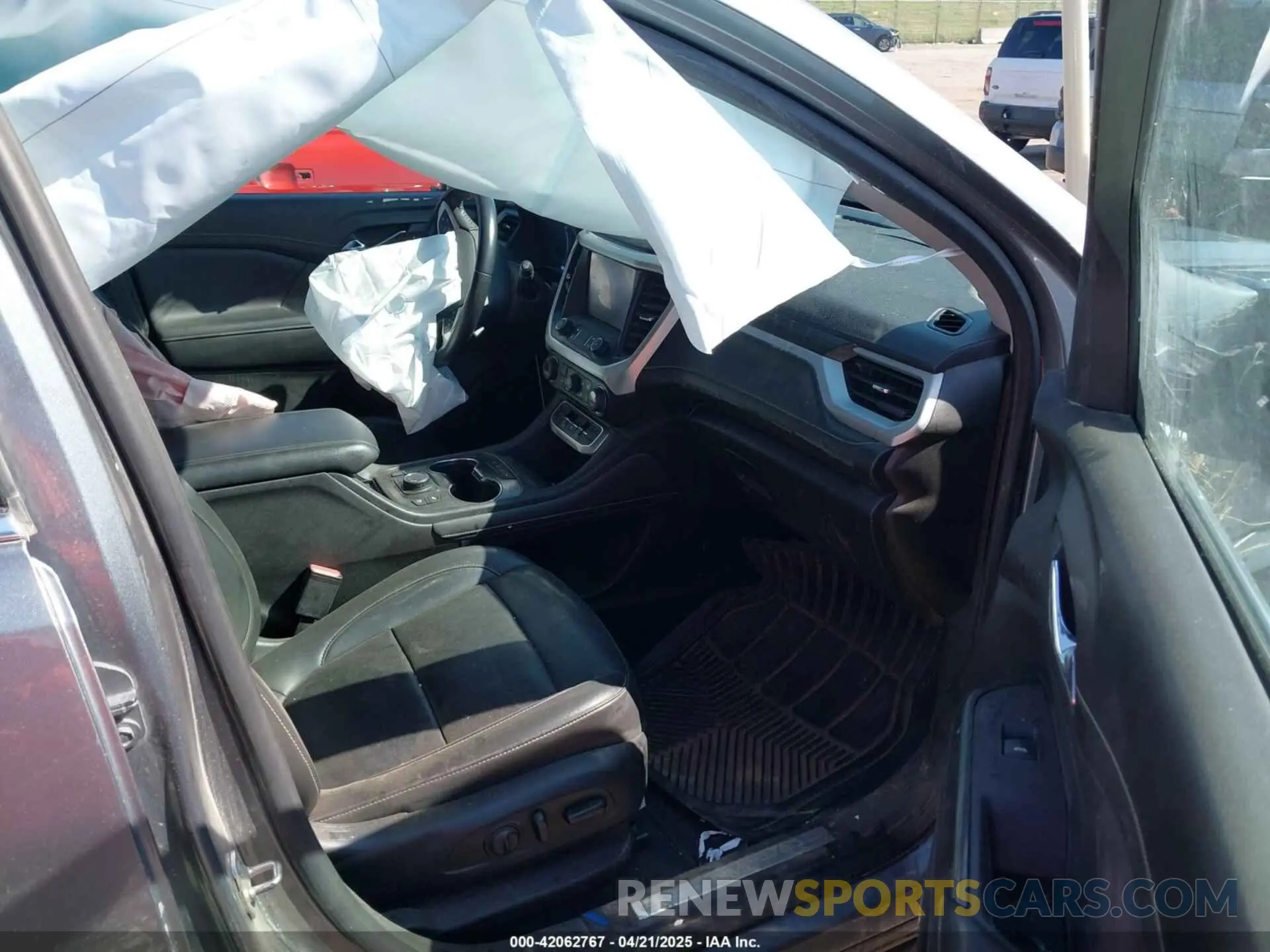 5 Photograph of a damaged car 1GKKNULSXMZ102801 GMC ACADIA 2021