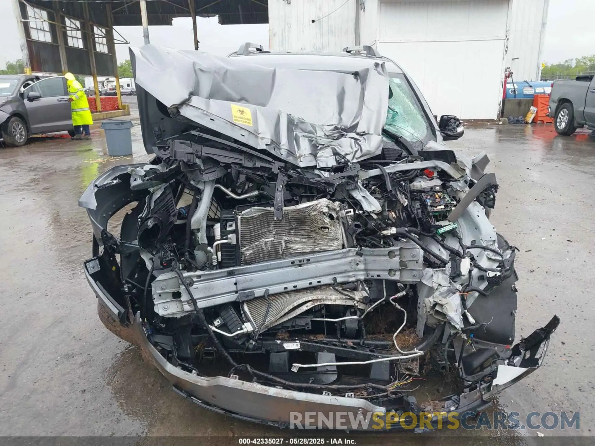 11 Photograph of a damaged car 1GKKNXLS1MZ160927 GMC ACADIA 2021