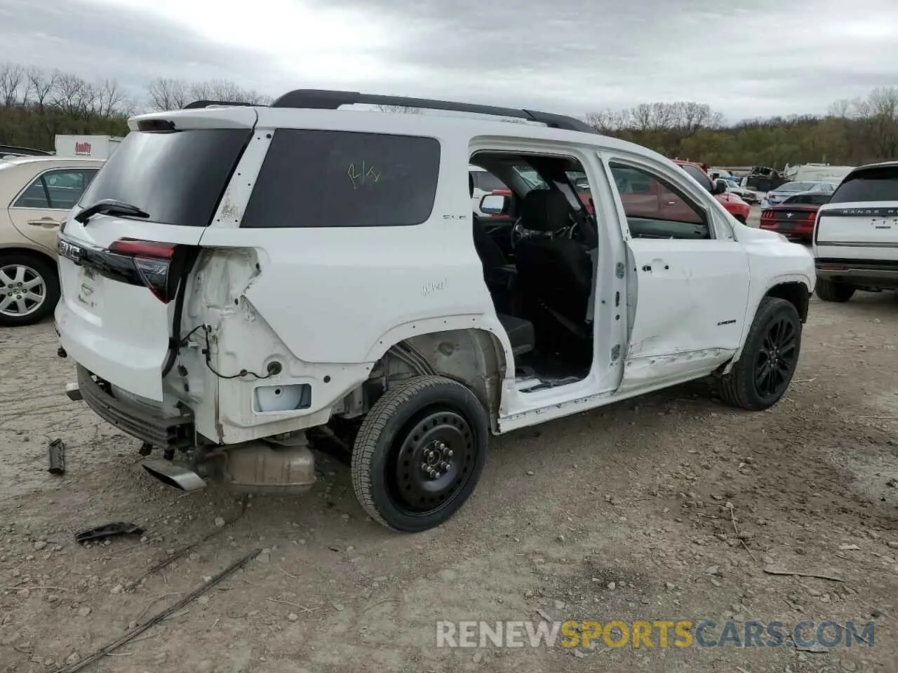 3 Photograph of a damaged car 1GKKNKL40NZ119257 GMC ACADIA 2022