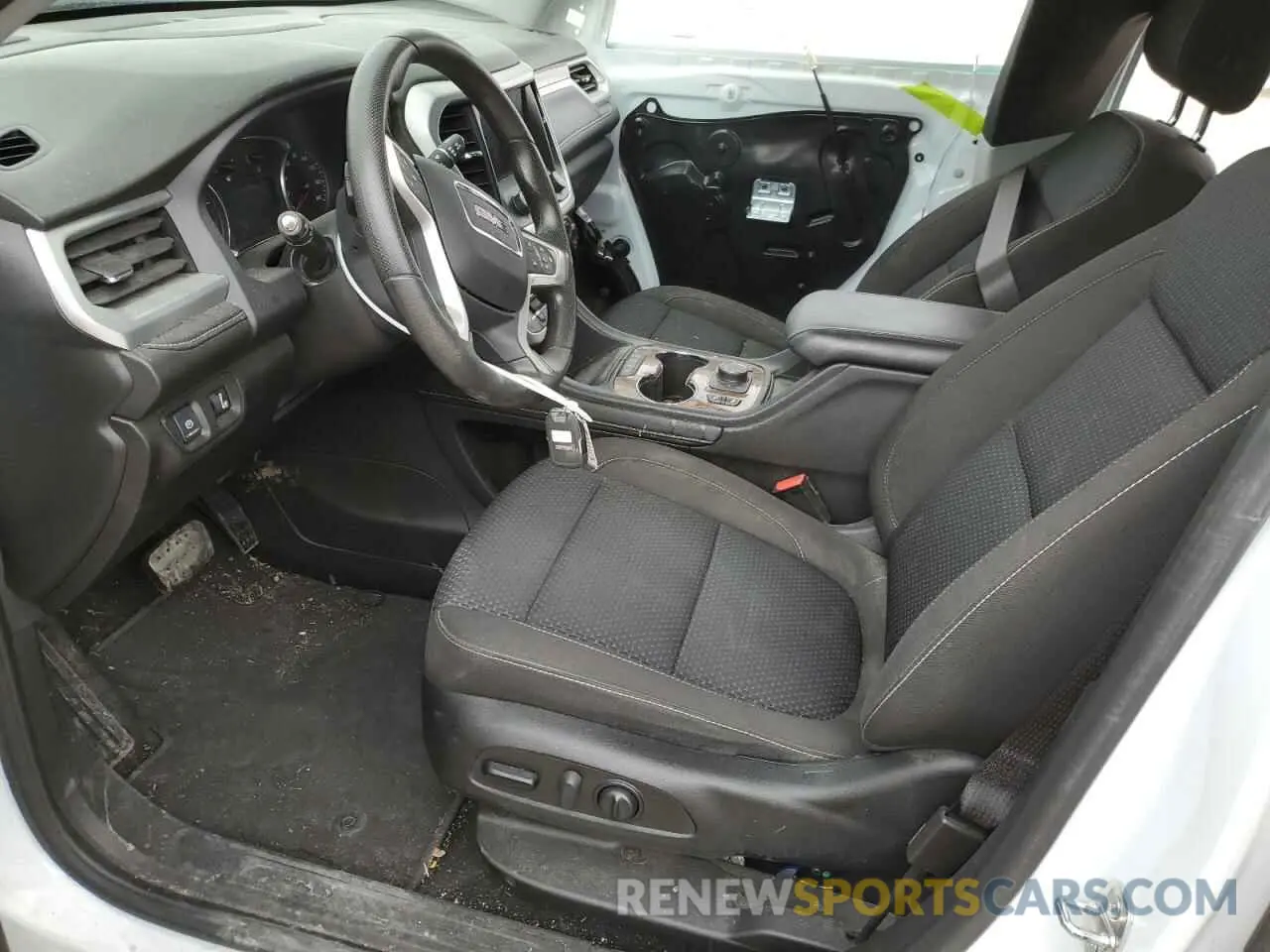 7 Photograph of a damaged car 1GKKNKL40NZ119257 GMC ACADIA 2022