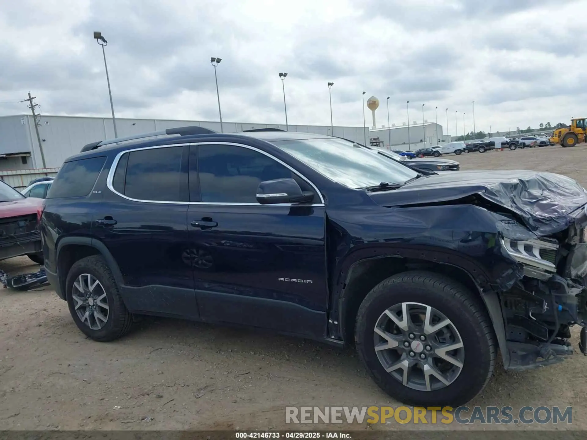 14 Photograph of a damaged car 1GKKNKL40NZ160990 GMC ACADIA 2022