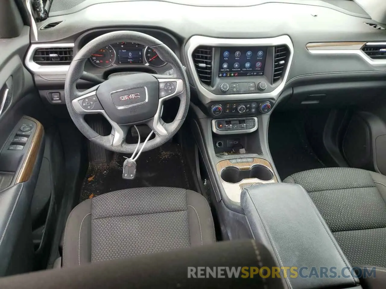 8 Photograph of a damaged car 1GKKNKL42NZ135170 GMC ACADIA 2022