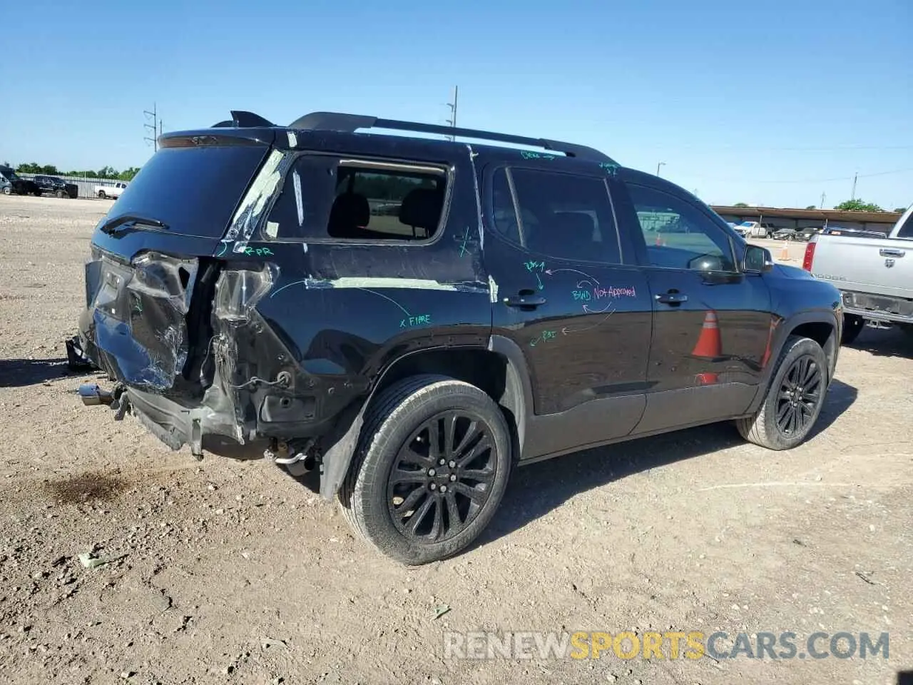 3 Photograph of a damaged car 1GKKNKL42NZ173580 GMC ACADIA 2022