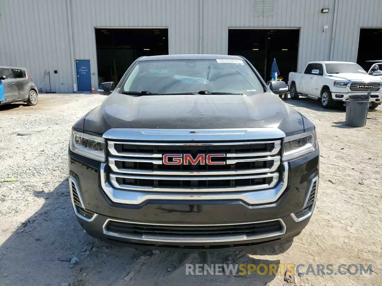 5 Photograph of a damaged car 1GKKNKL43NZ116062 GMC ACADIA 2022