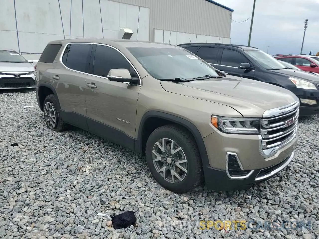4 Photograph of a damaged car 1GKKNKL44NZ128477 GMC ACADIA 2022