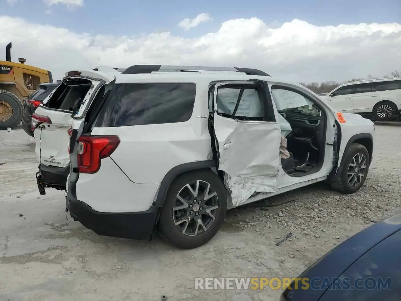 3 Photograph of a damaged car 1GKKNKL45NZ135812 GMC ACADIA 2022