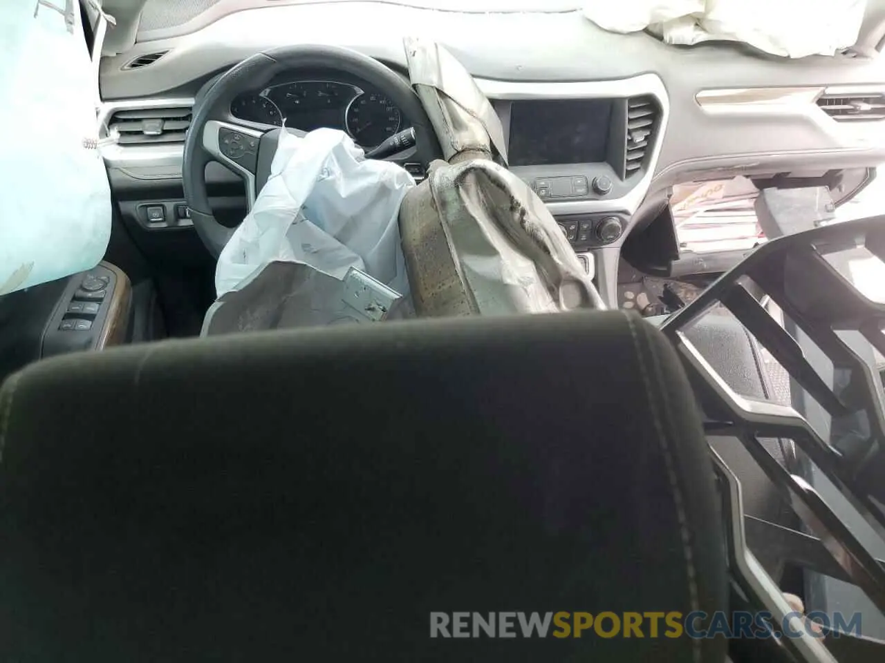 8 Photograph of a damaged car 1GKKNKL45NZ135812 GMC ACADIA 2022
