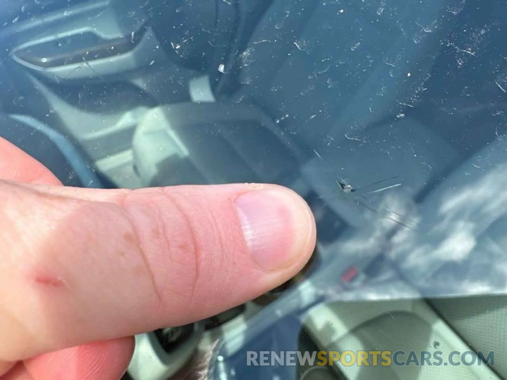 6 Photograph of a damaged car 1GKKNKL47NZ128358 GMC ACADIA 2022