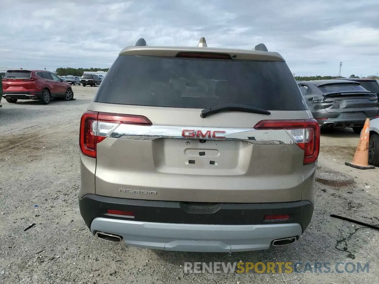 6 Photograph of a damaged car 1GKKNKL49NZ173494 GMC ACADIA 2022