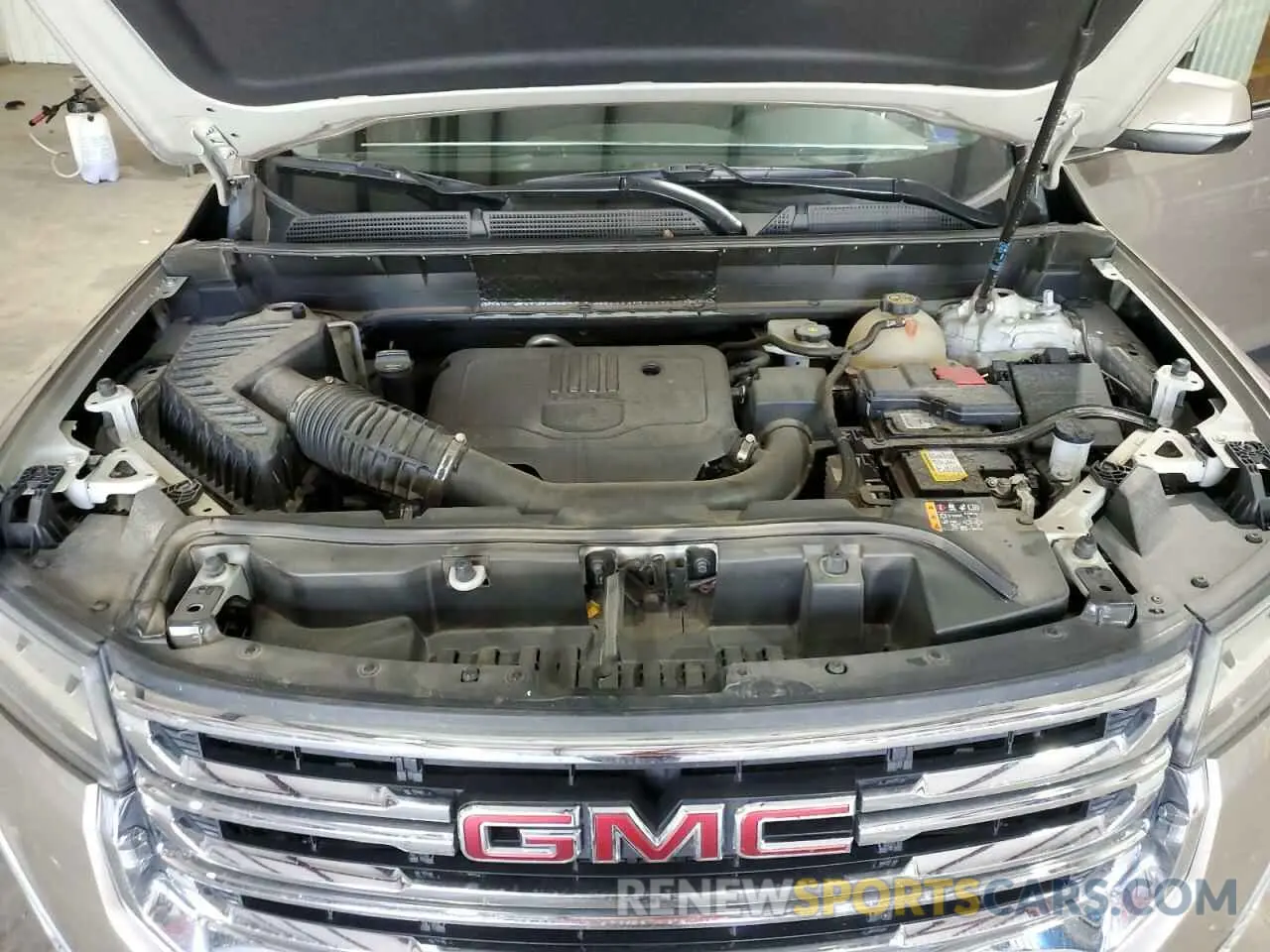 11 Photograph of a damaged car 1GKKNKL4XNZ164058 GMC ACADIA 2022
