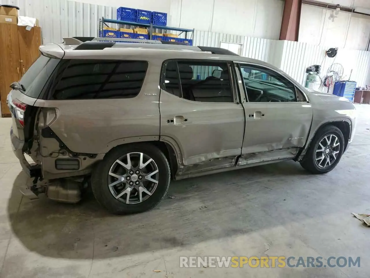 3 Photograph of a damaged car 1GKKNKL4XNZ164058 GMC ACADIA 2022