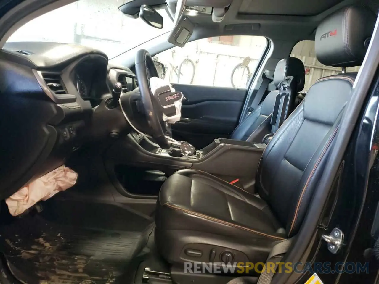 7 Photograph of a damaged car 1GKKNLLS5NZ127570 GMC ACADIA 2022