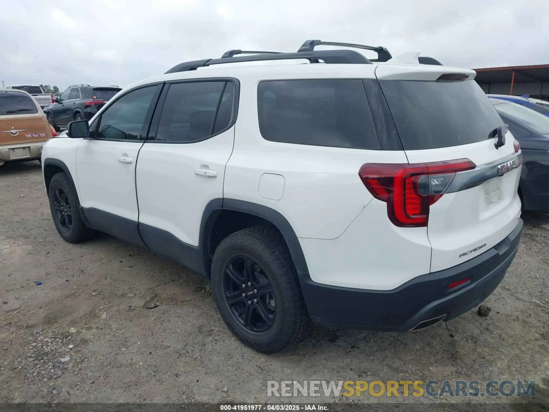3 Photograph of a damaged car 1GKKNLLS7NZ144869 GMC ACADIA 2022