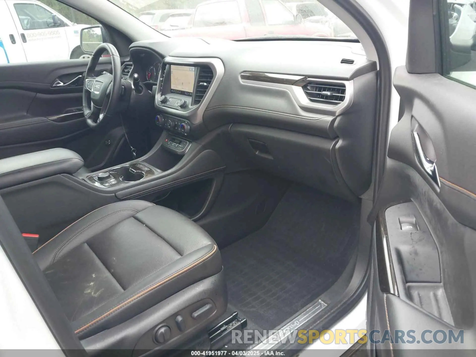 5 Photograph of a damaged car 1GKKNLLS7NZ144869 GMC ACADIA 2022