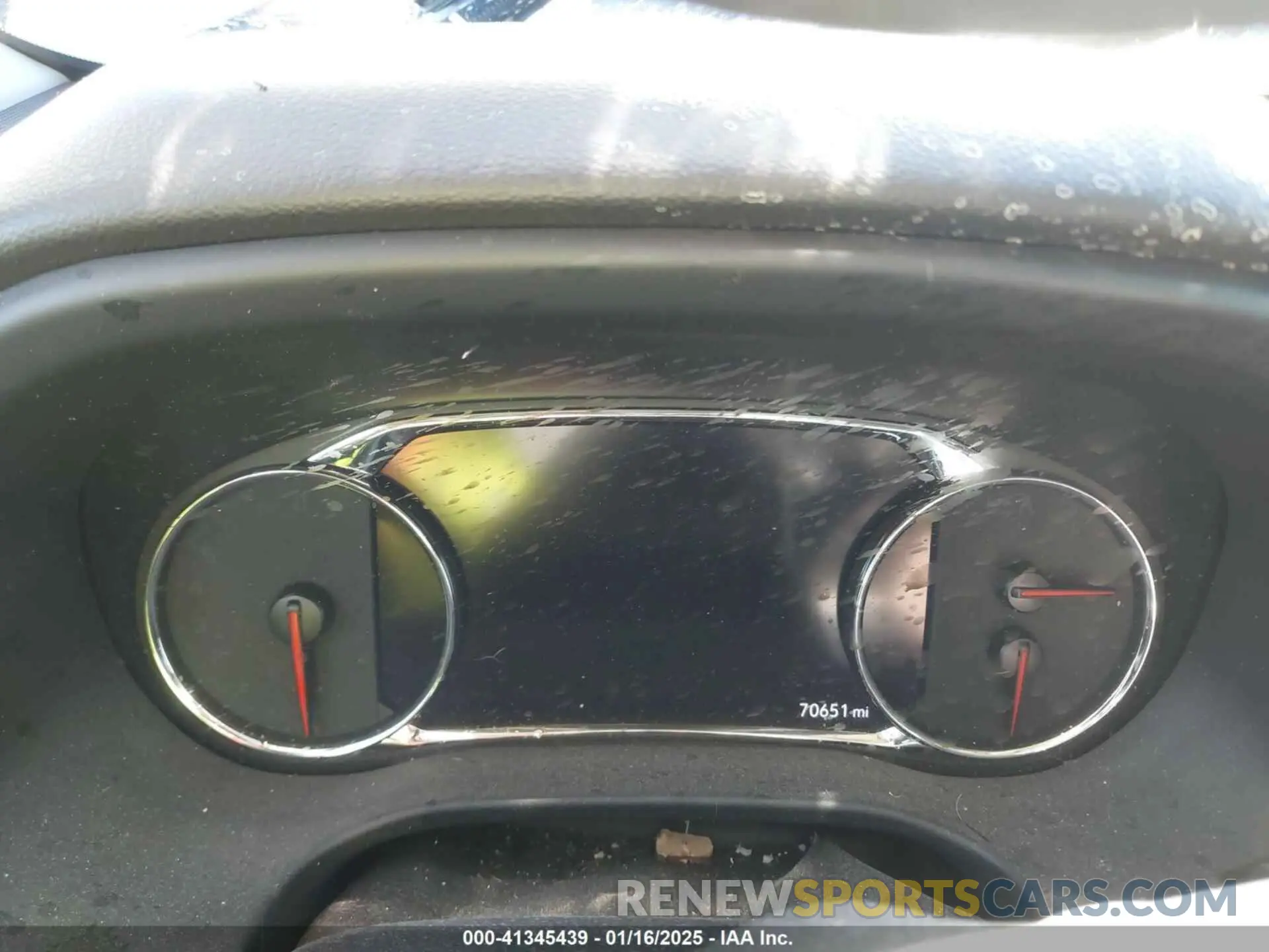 7 Photograph of a damaged car 1GKKNLLS8NZ125747 GMC ACADIA 2022