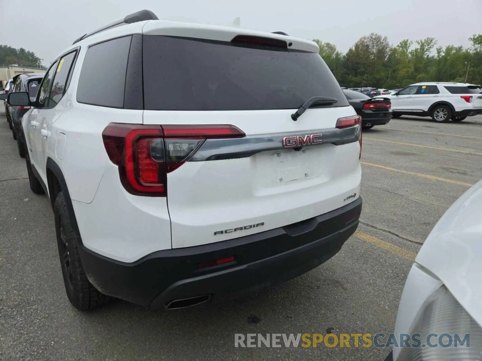 41 Photograph of a damaged car 1GKKNLLS8NZ129037 GMC ACADIA 2022