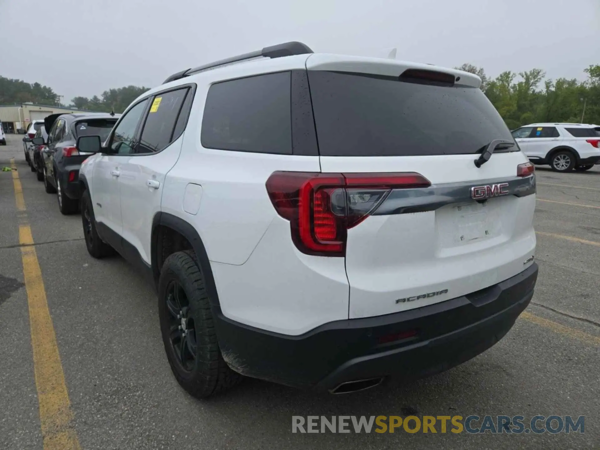 45 Photograph of a damaged car 1GKKNLLS8NZ129037 GMC ACADIA 2022