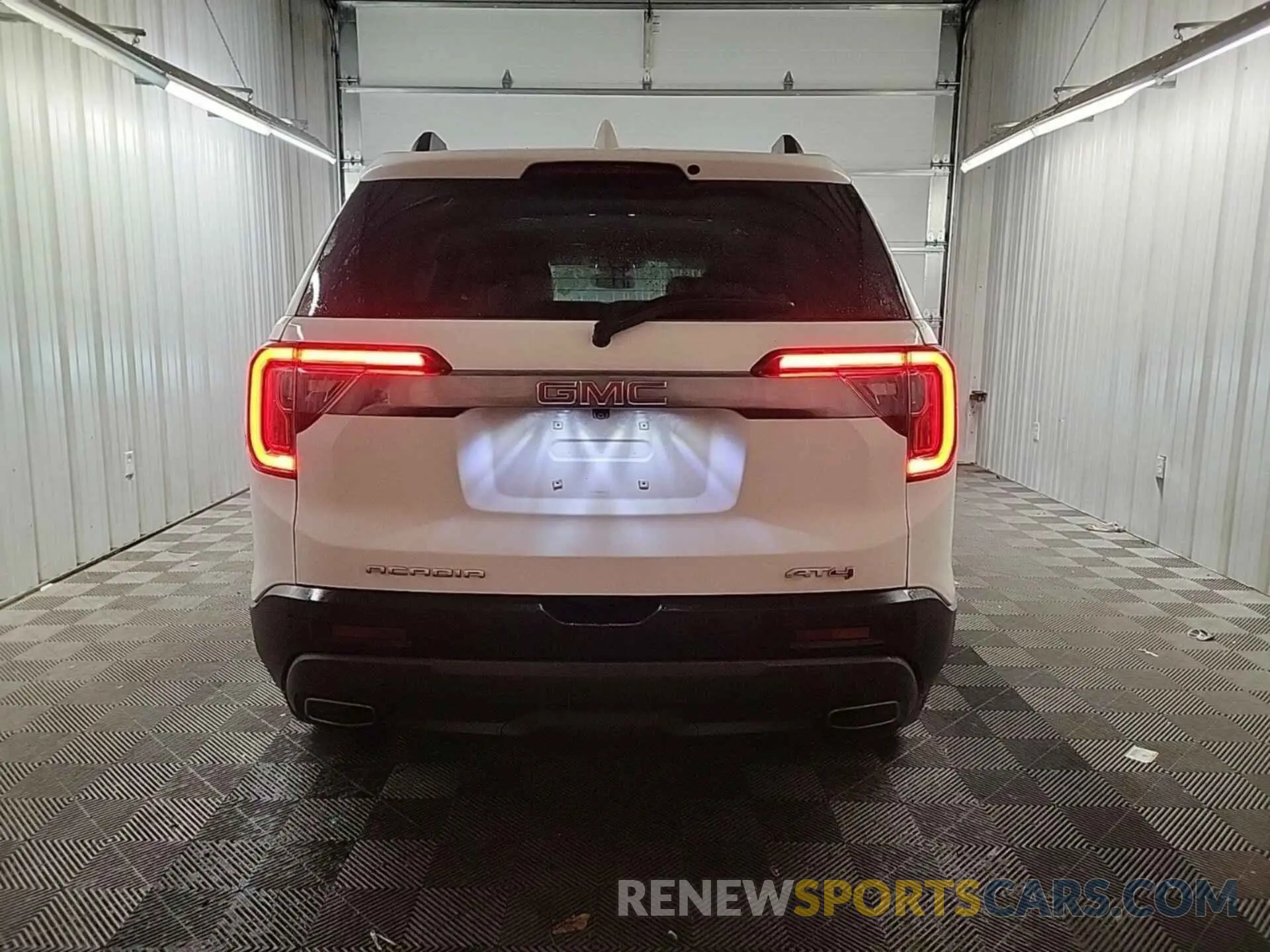 6 Photograph of a damaged car 1GKKNLLS8NZ129037 GMC ACADIA 2022