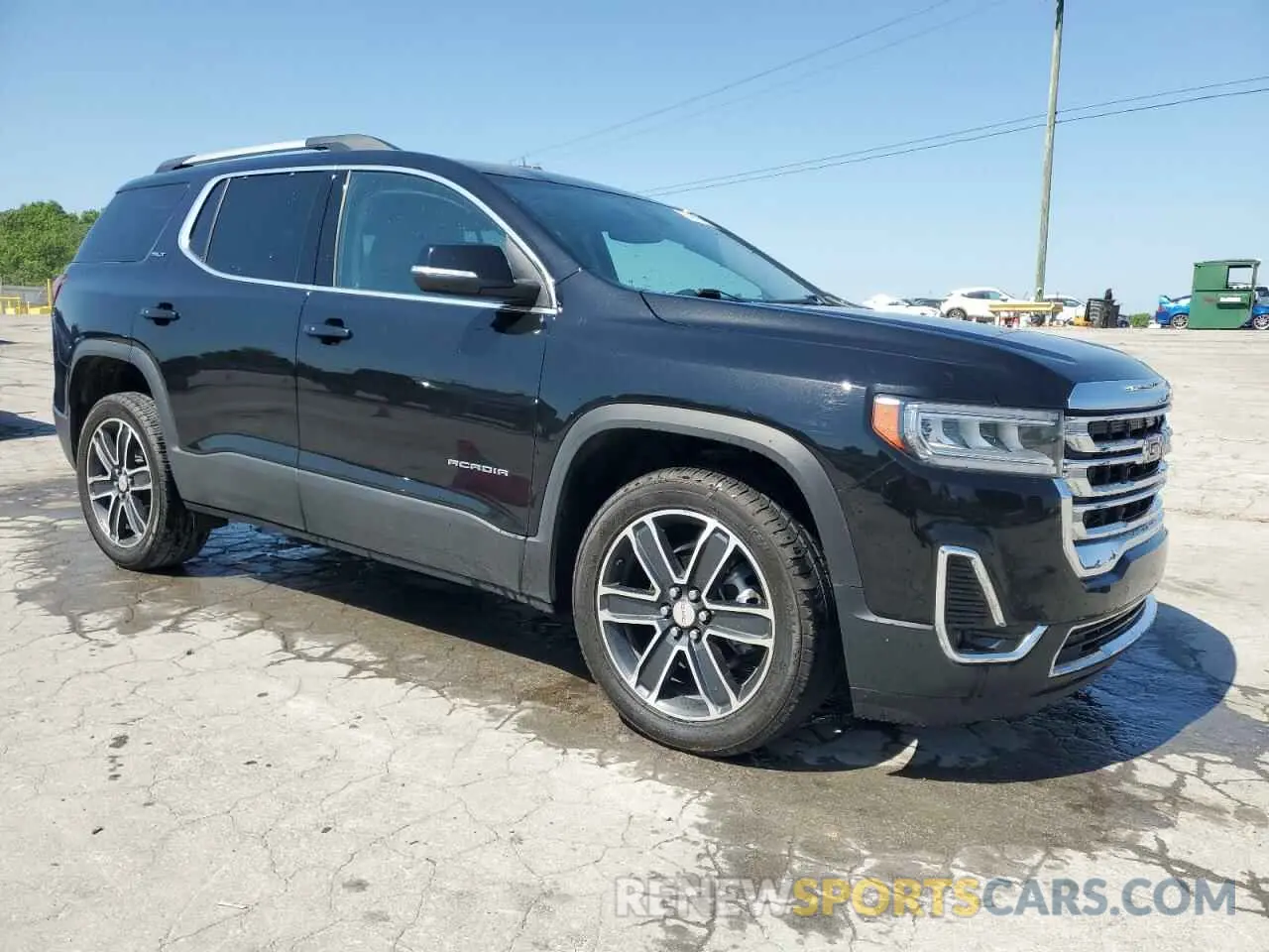 4 Photograph of a damaged car 1GKKNML42NZ146603 GMC ACADIA 2022