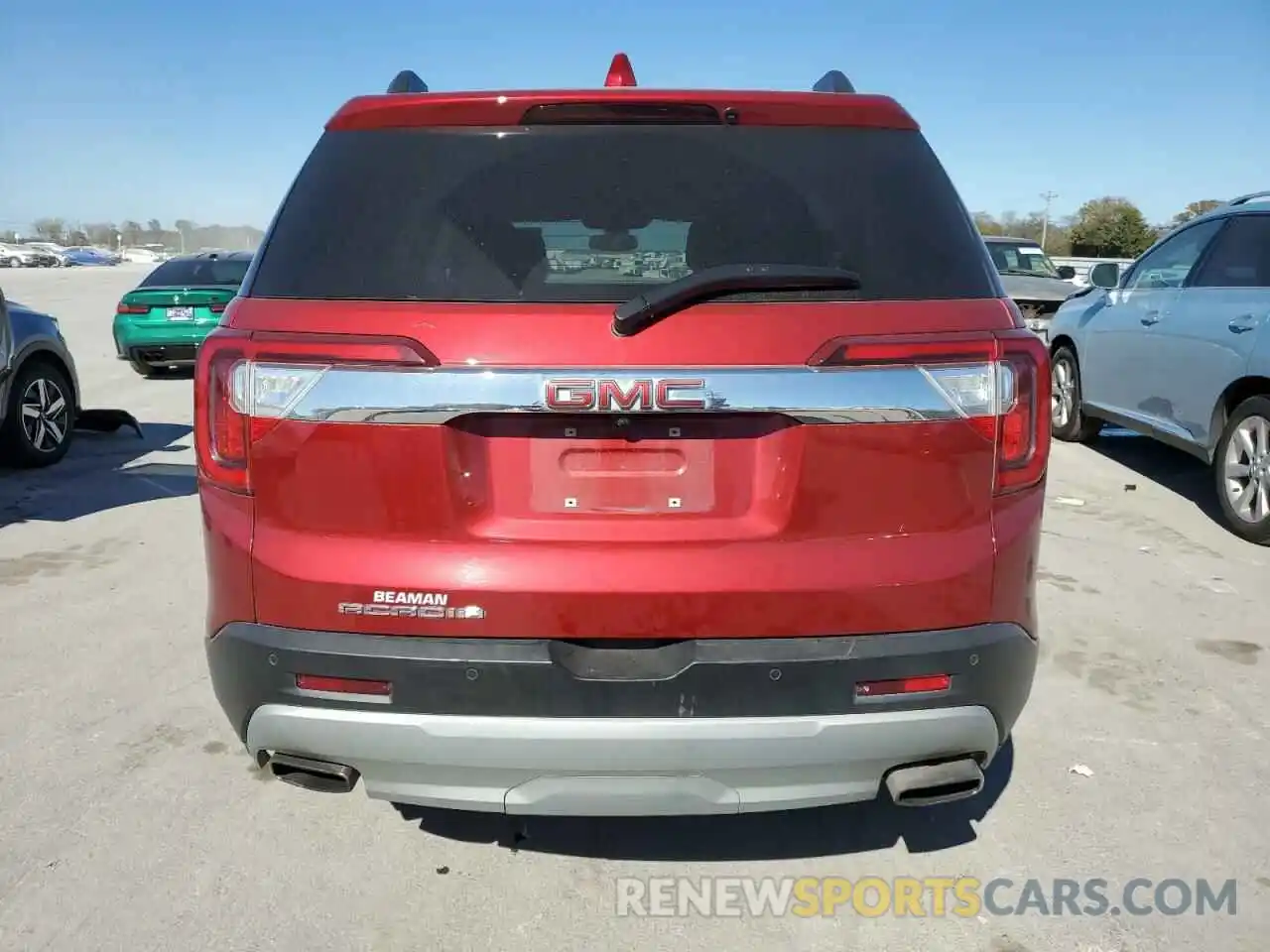 6 Photograph of a damaged car 1GKKNML48NZ120524 GMC ACADIA 2022