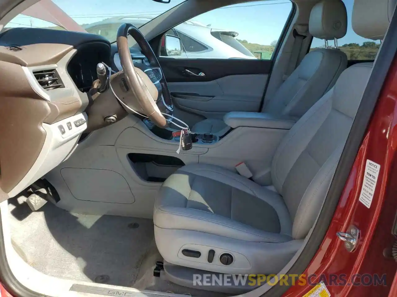 7 Photograph of a damaged car 1GKKNML48NZ120524 GMC ACADIA 2022