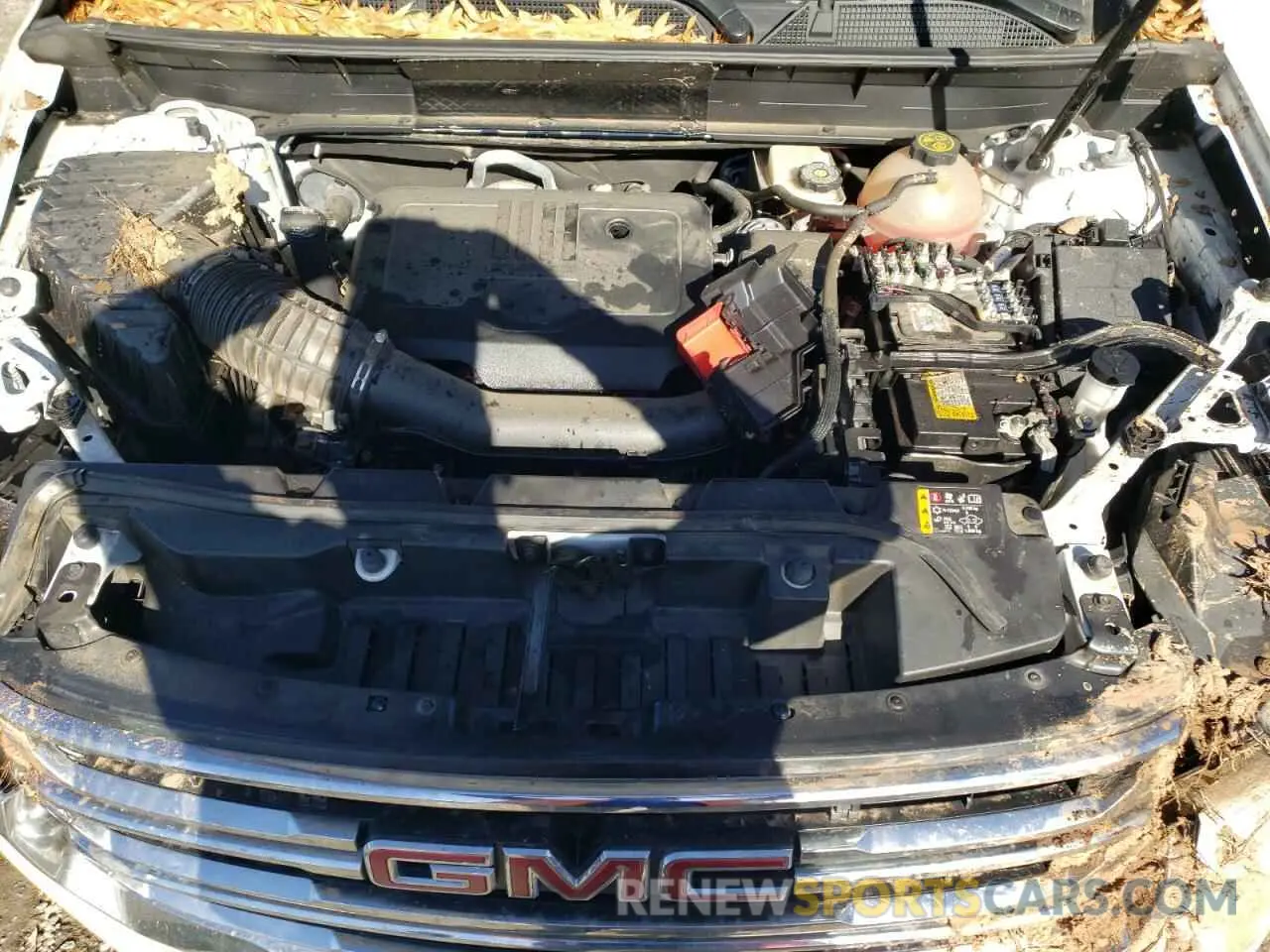 12 Photograph of a damaged car 1GKKNML49NZ181042 GMC ACADIA 2022