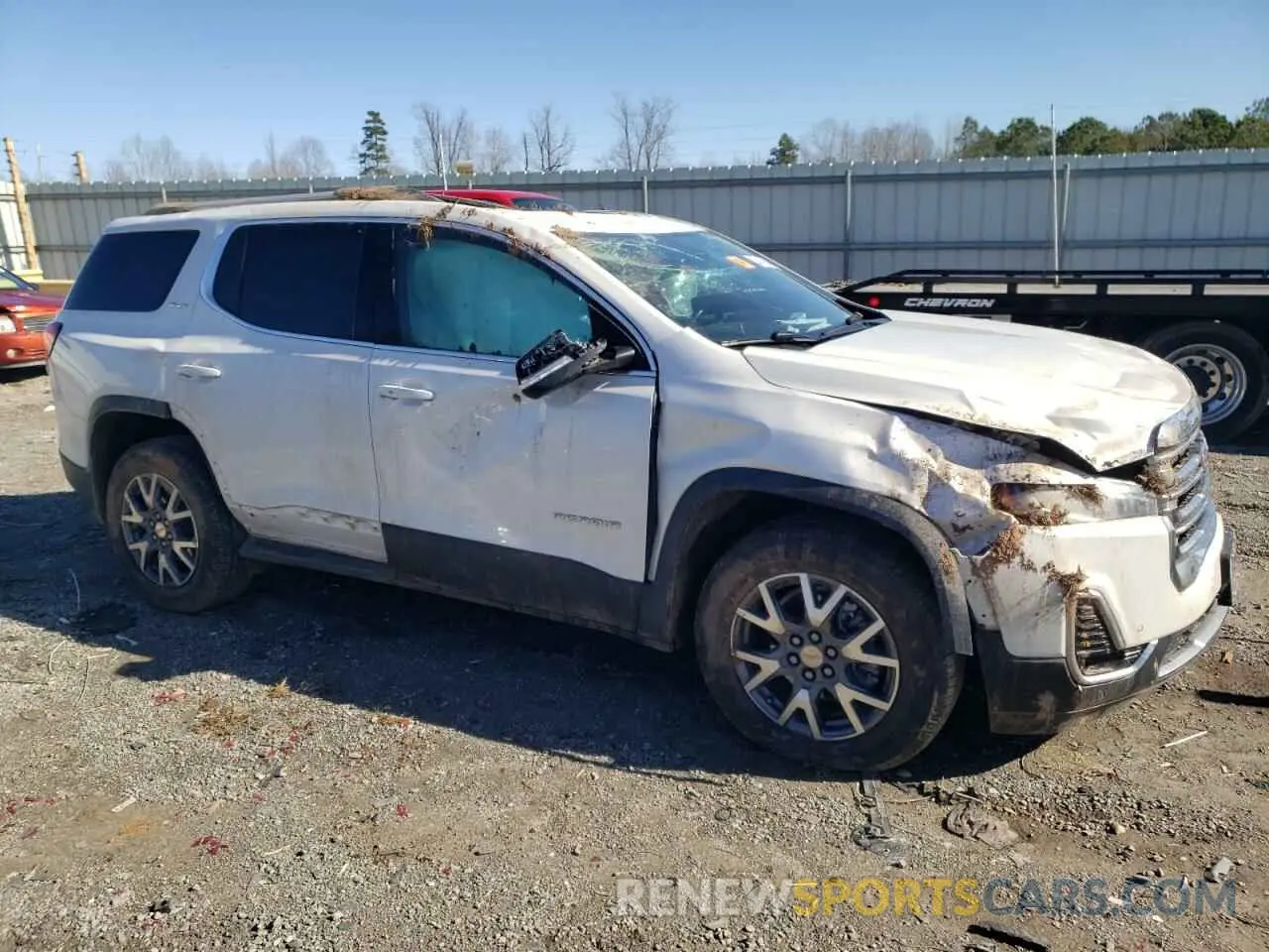 4 Photograph of a damaged car 1GKKNML49NZ181042 GMC ACADIA 2022