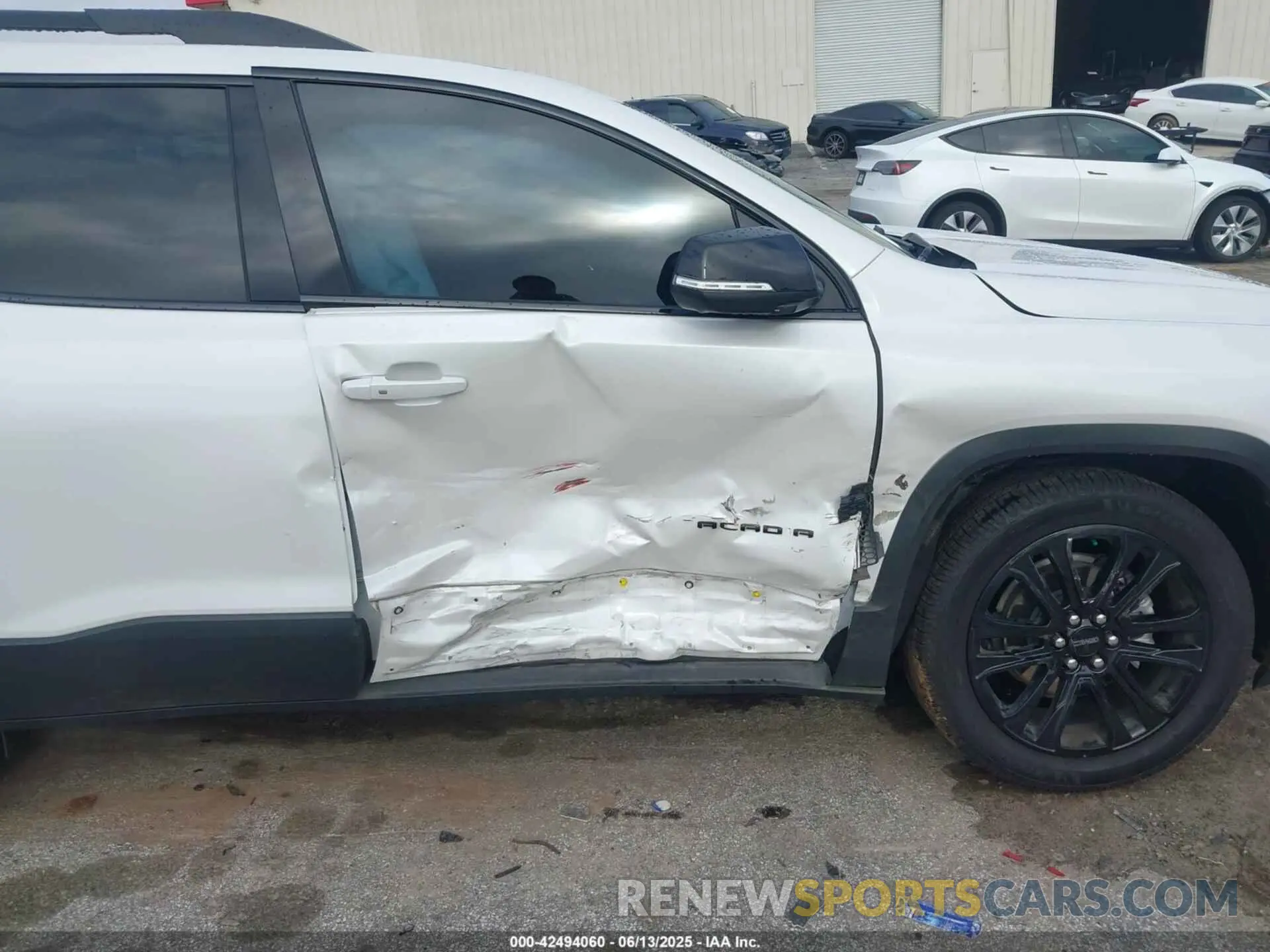 6 Photograph of a damaged car 1GKKNMLS0NZ175371 GMC ACADIA 2022