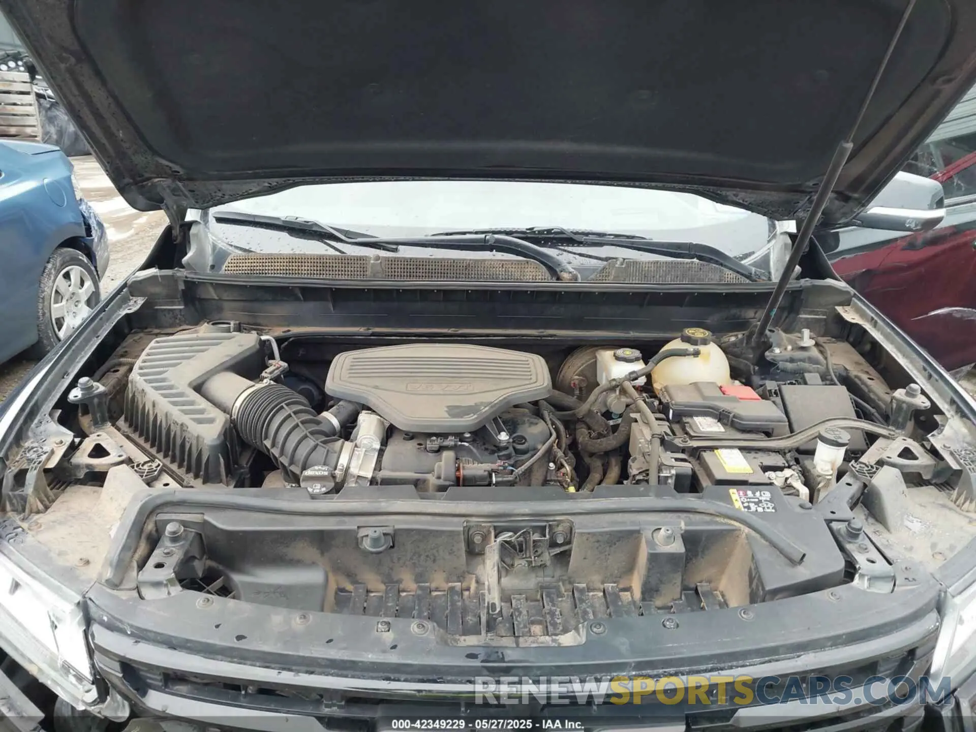 10 Photograph of a damaged car 1GKKNMLS1NZ175069 GMC ACADIA 2022