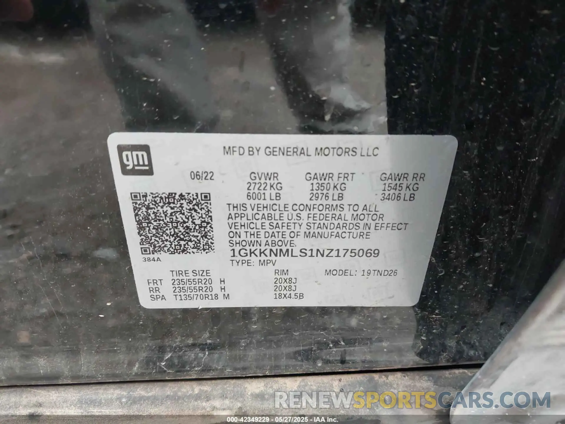 9 Photograph of a damaged car 1GKKNMLS1NZ175069 GMC ACADIA 2022