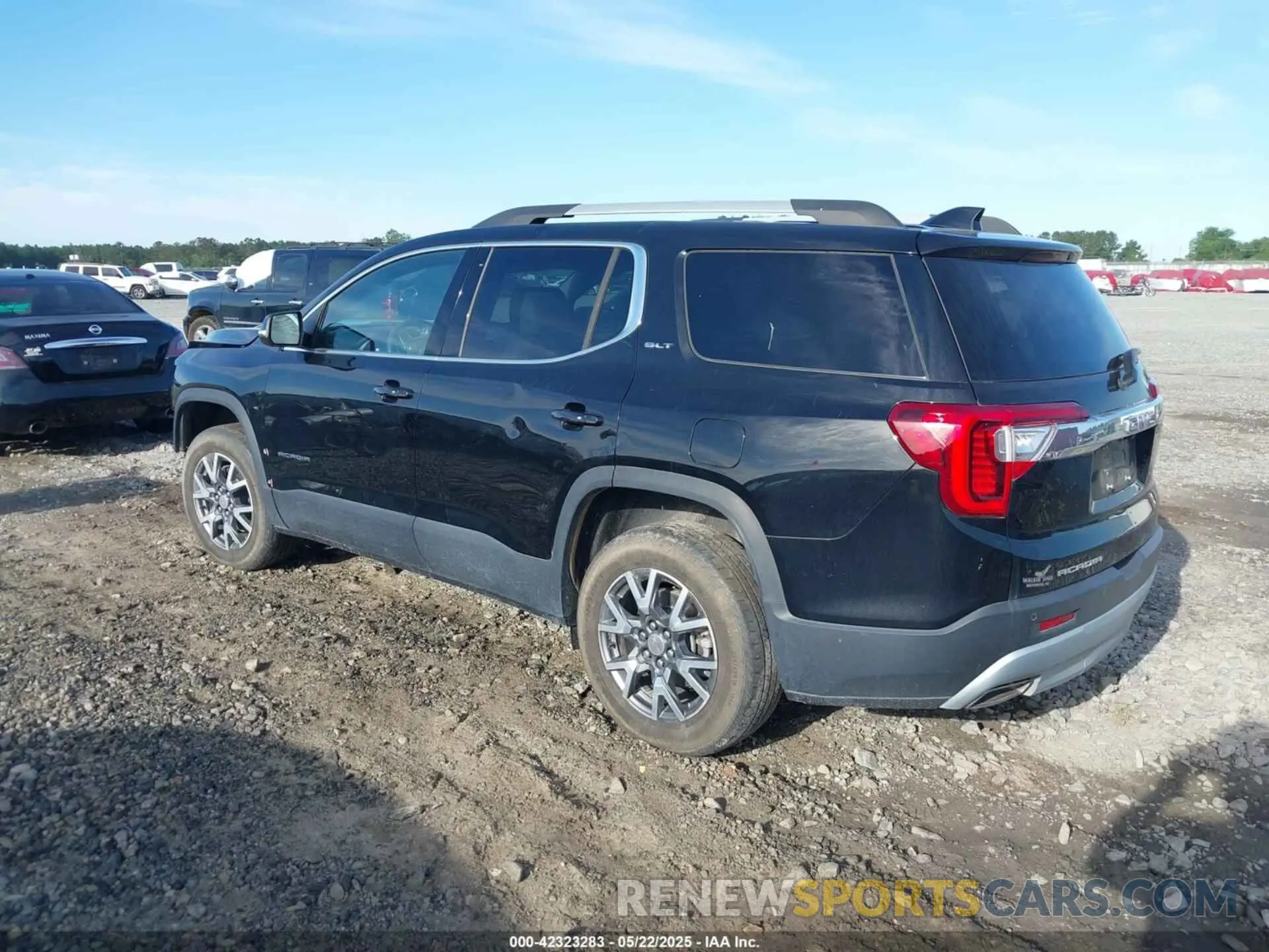 3 Photograph of a damaged car 1GKKNMLS3NZ160962 GMC ACADIA 2022