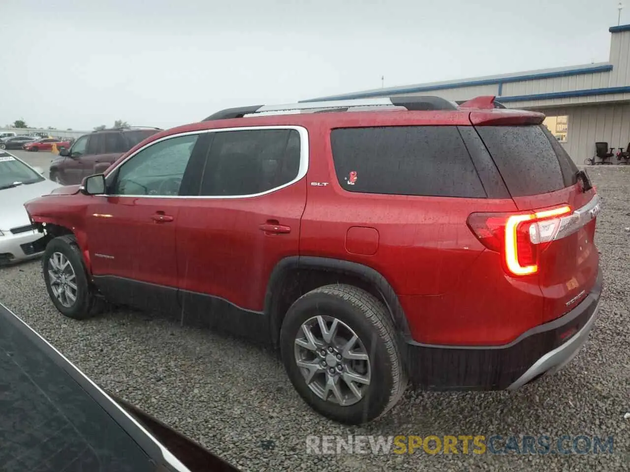 2 Photograph of a damaged car 1GKKNMLS4NZ114055 GMC ACADIA 2022