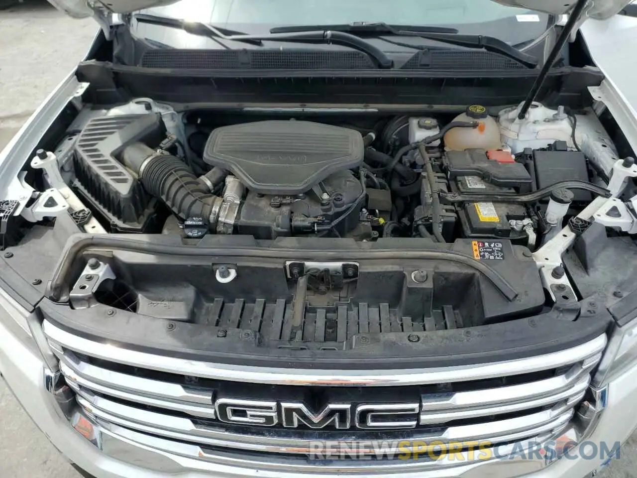 12 Photograph of a damaged car 1GKKNMLS9NZ153675 GMC ACADIA 2022