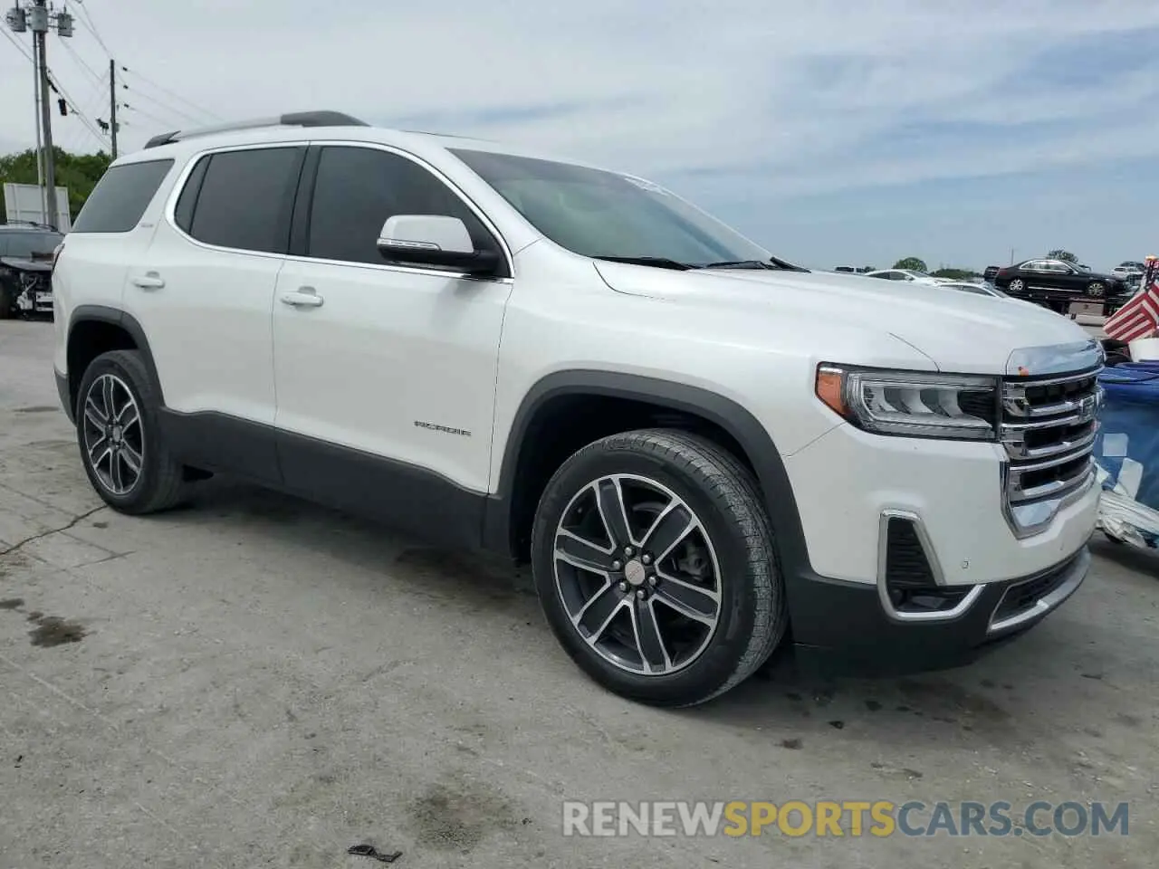 4 Photograph of a damaged car 1GKKNMLS9NZ153675 GMC ACADIA 2022