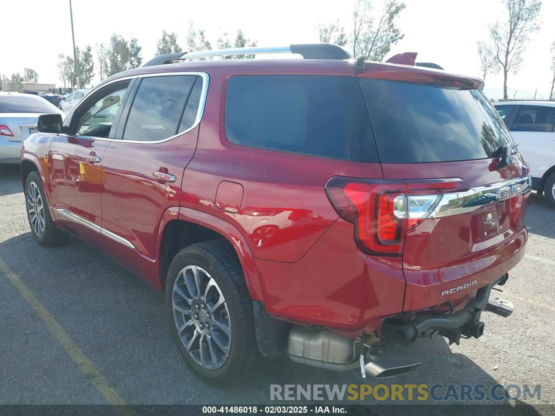 3 Photograph of a damaged car 1GKKNPLS7NZ139033 GMC ACADIA 2022