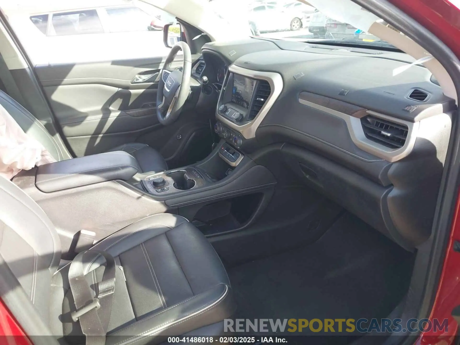 5 Photograph of a damaged car 1GKKNPLS7NZ139033 GMC ACADIA 2022
