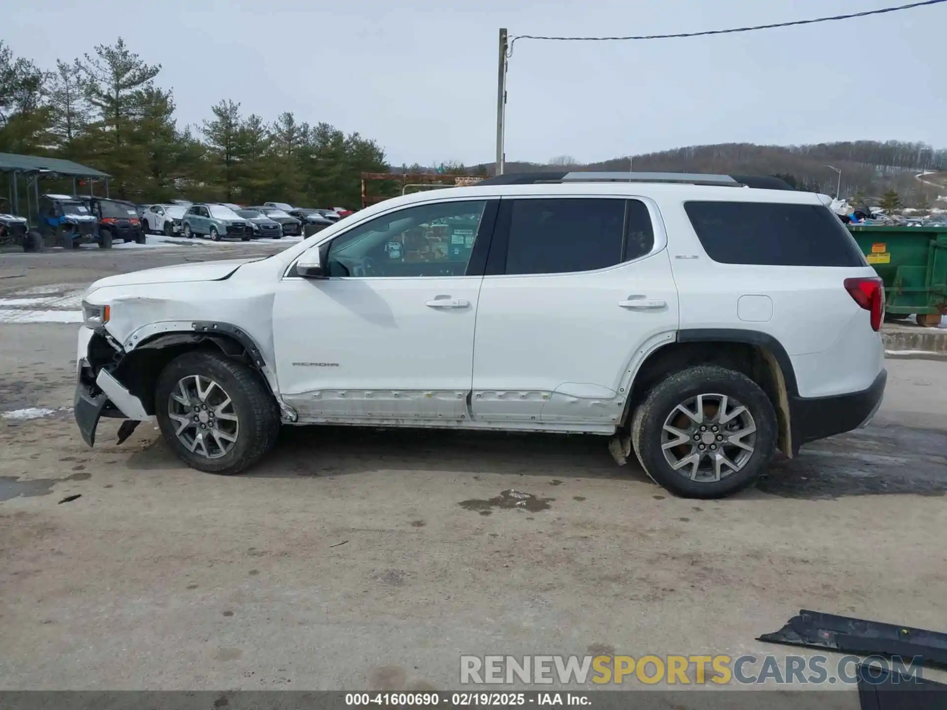 15 Photograph of a damaged car 1GKKNRL40NZ164997 GMC ACADIA 2022