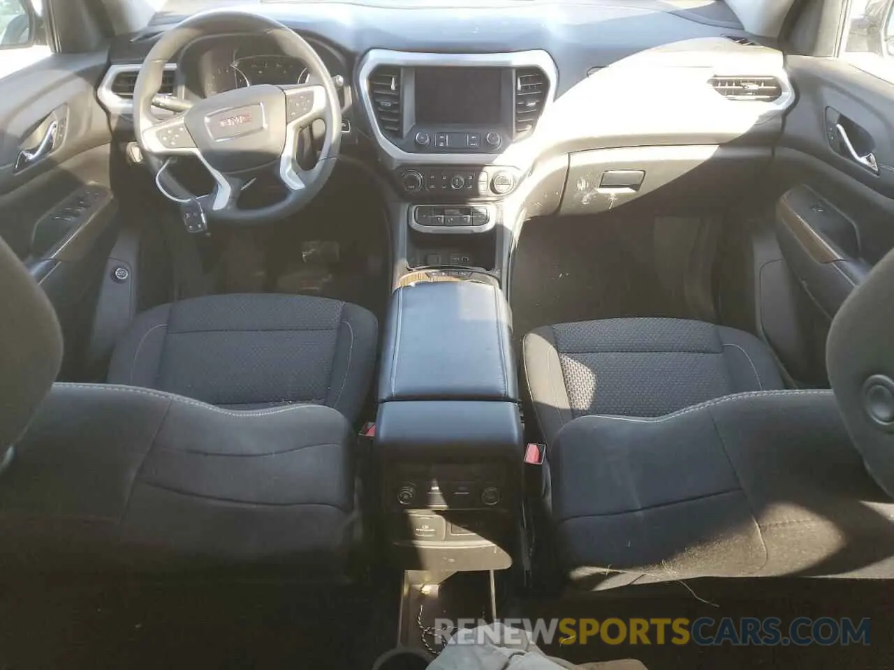 8 Photograph of a damaged car 1GKKNRL45NZ166079 GMC ACADIA 2022