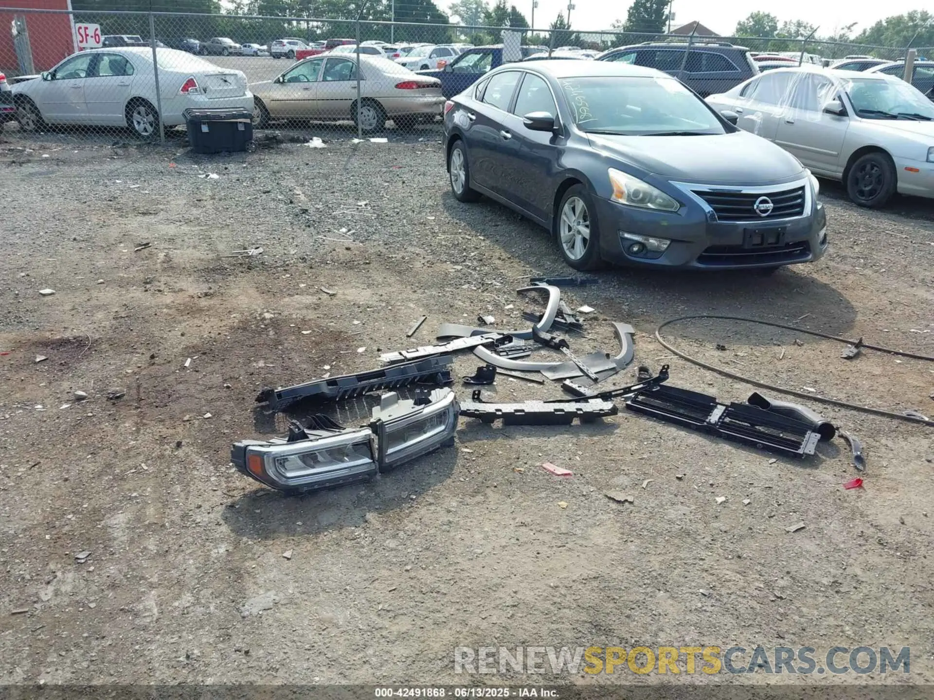 12 Photograph of a damaged car 1GKKNRL46NZ157035 GMC ACADIA 2022